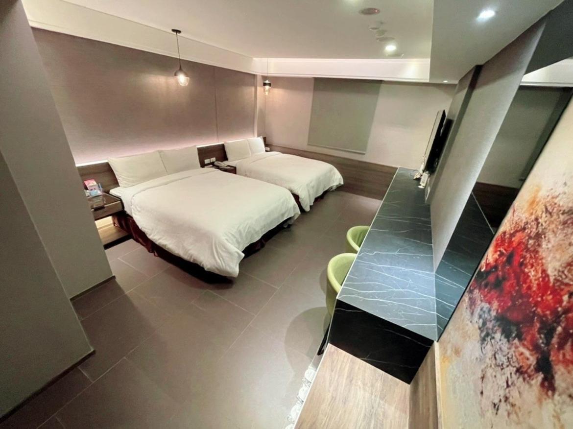 Ouge Motel - Fengshan Kaohsiung Exterior photo