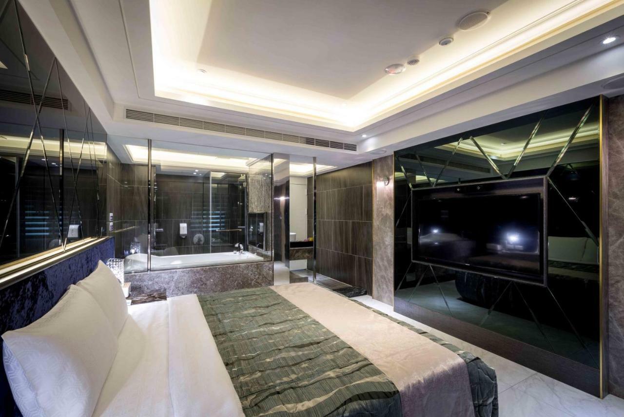 Ouge Motel - Fengshan Kaohsiung Exterior photo